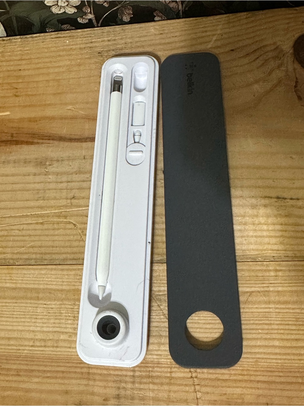 Belkin Apple Pencil and accessories